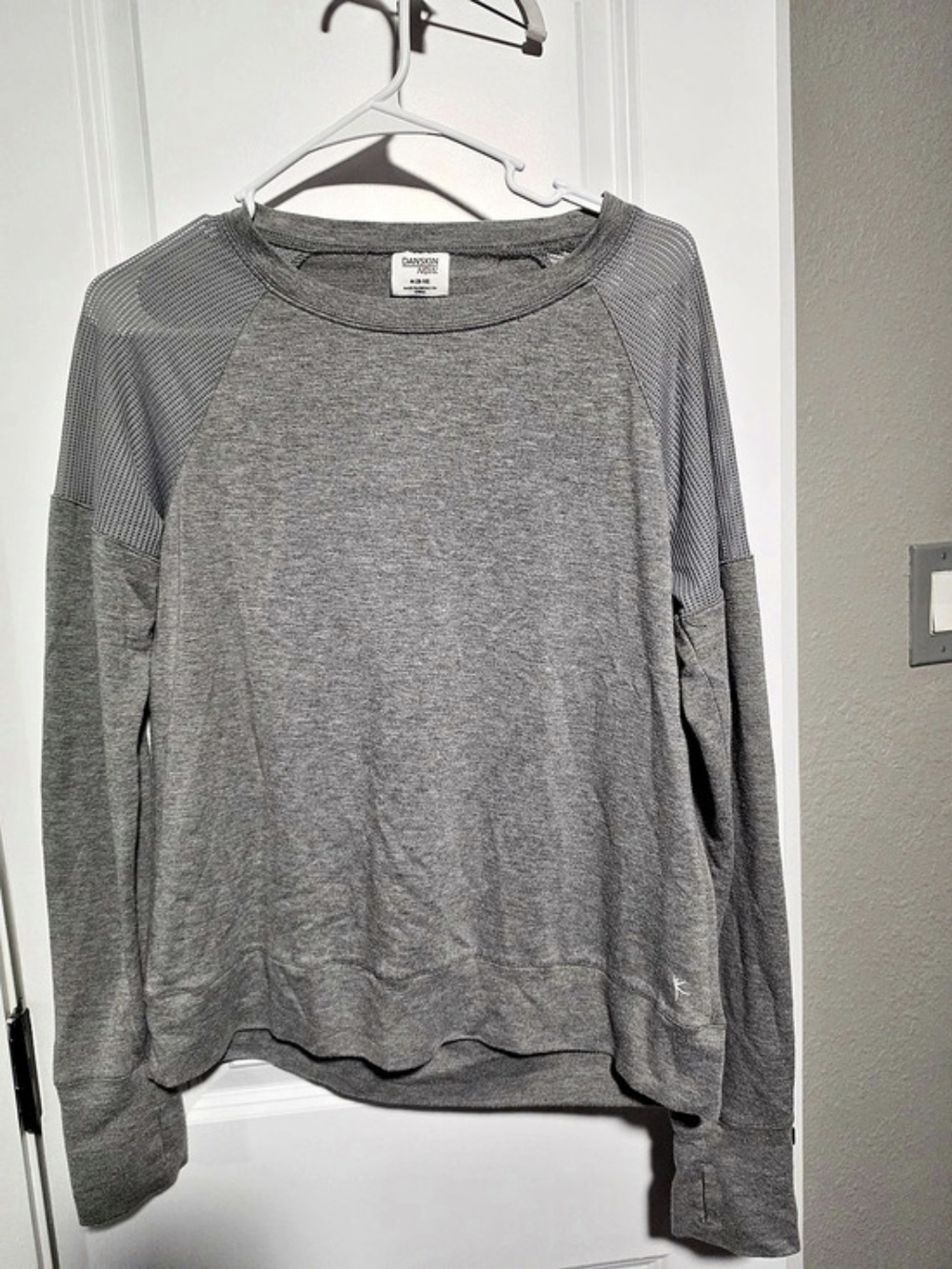 Danskin Gray Long Sleeve Top Size Medium